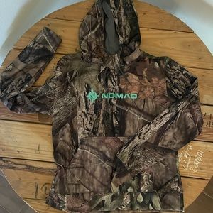 Mossy Oak Camo - NOMAD Women’s Hoodie Size Medium Never worn